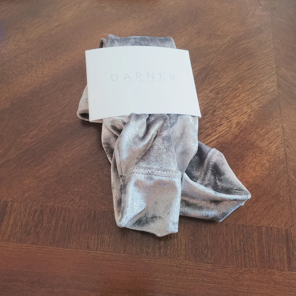 Darner Silver Crushed Velvet Socks Zise 1 Fits shoes 6-8 New